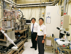 Professor Nobuo Kamiya (left) and Professor Jian-Ren Shen (right)